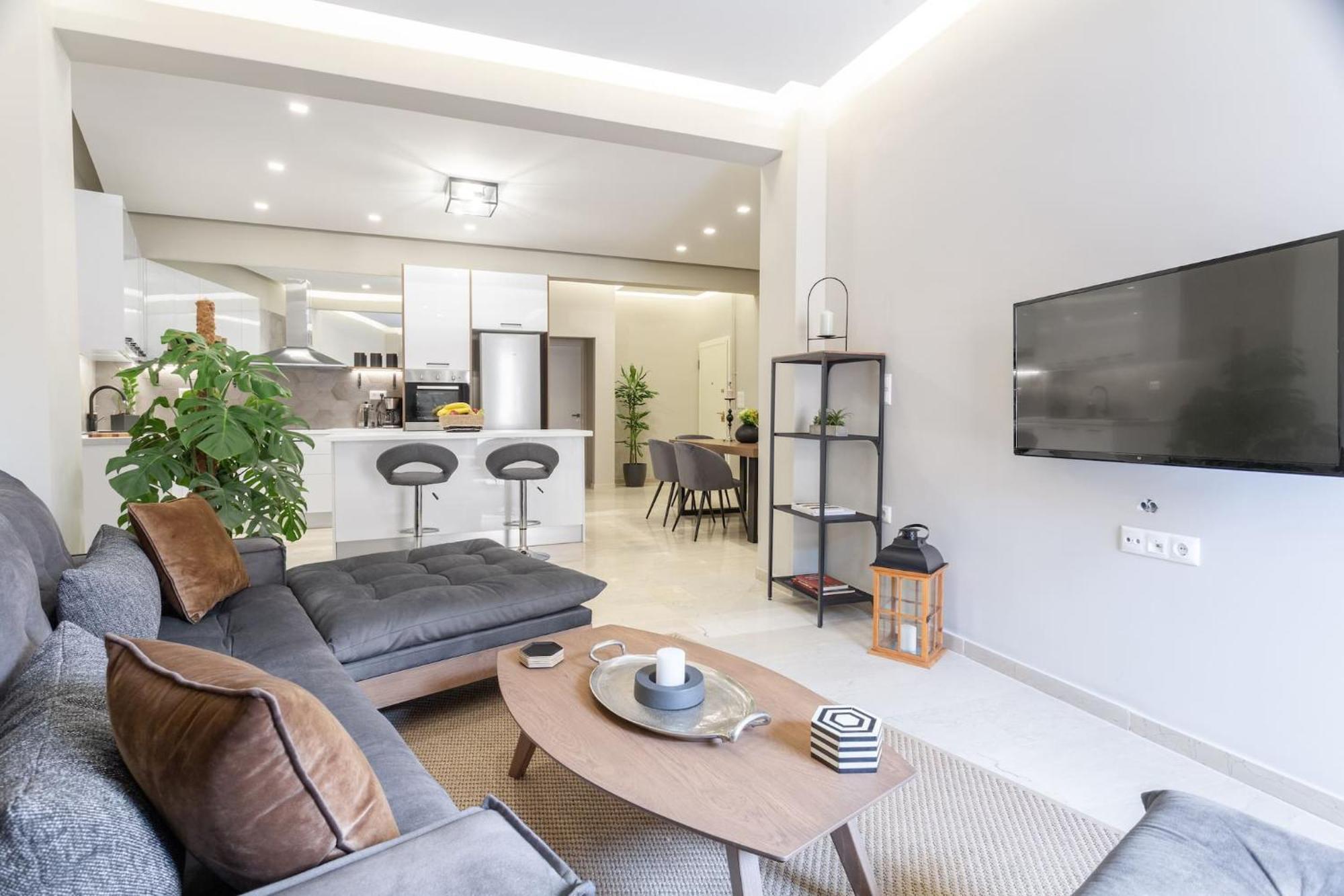 Deluxe 3-Bdrm Urban-Industrial Apt At Acropolis Athen Eksteriør billede